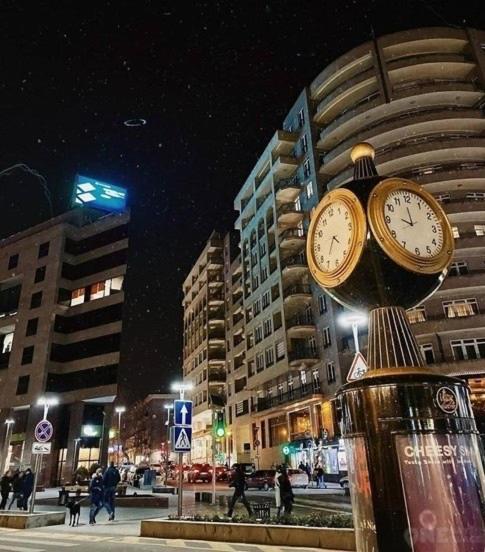 Apartment In The Center Of Ереван Экстерьер фото
