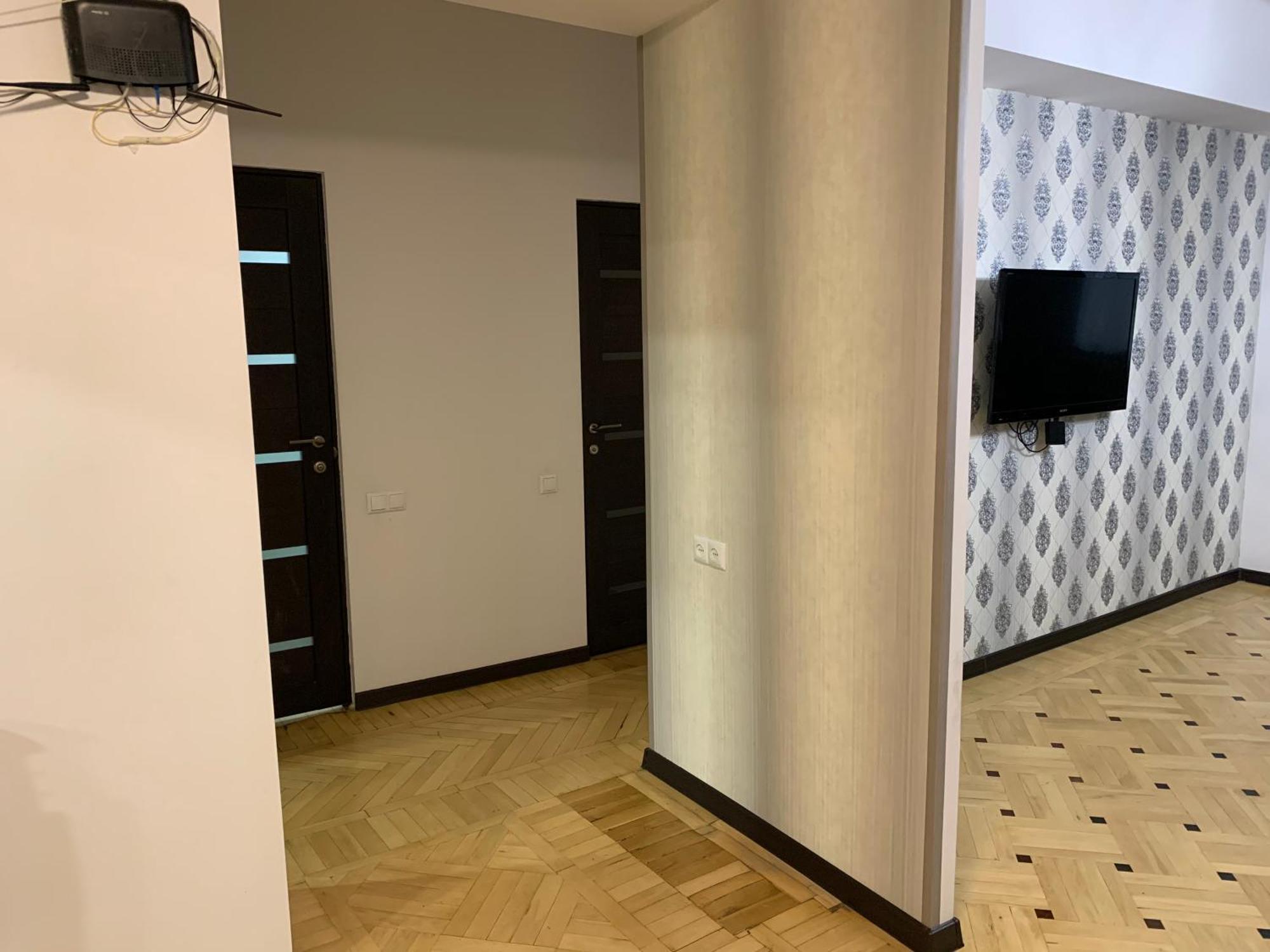 Apartment In The Center Of Ереван Экстерьер фото