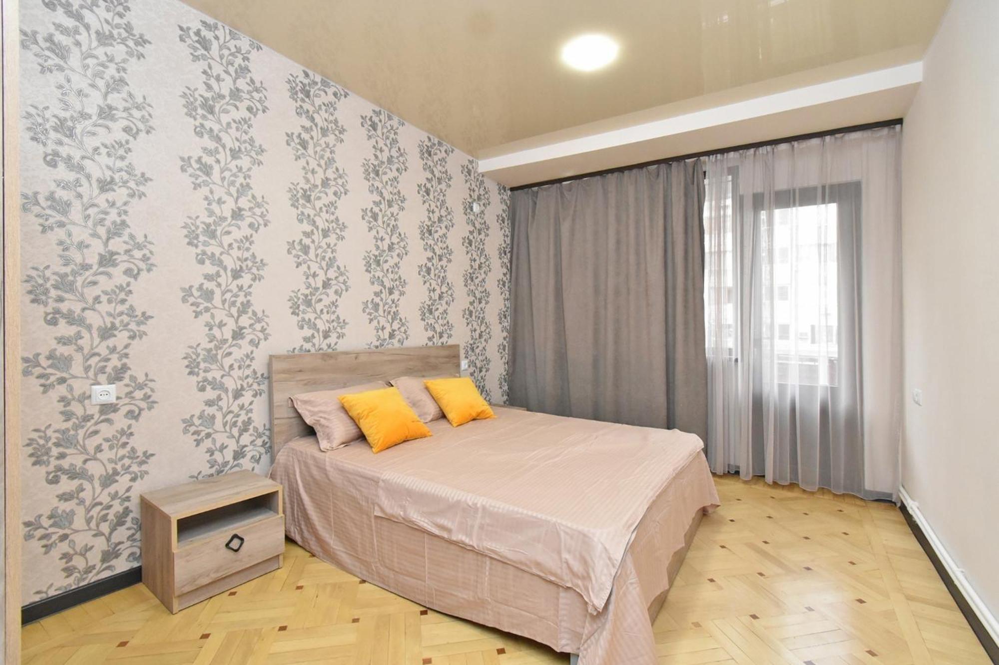 Apartment In The Center Of Ереван Экстерьер фото